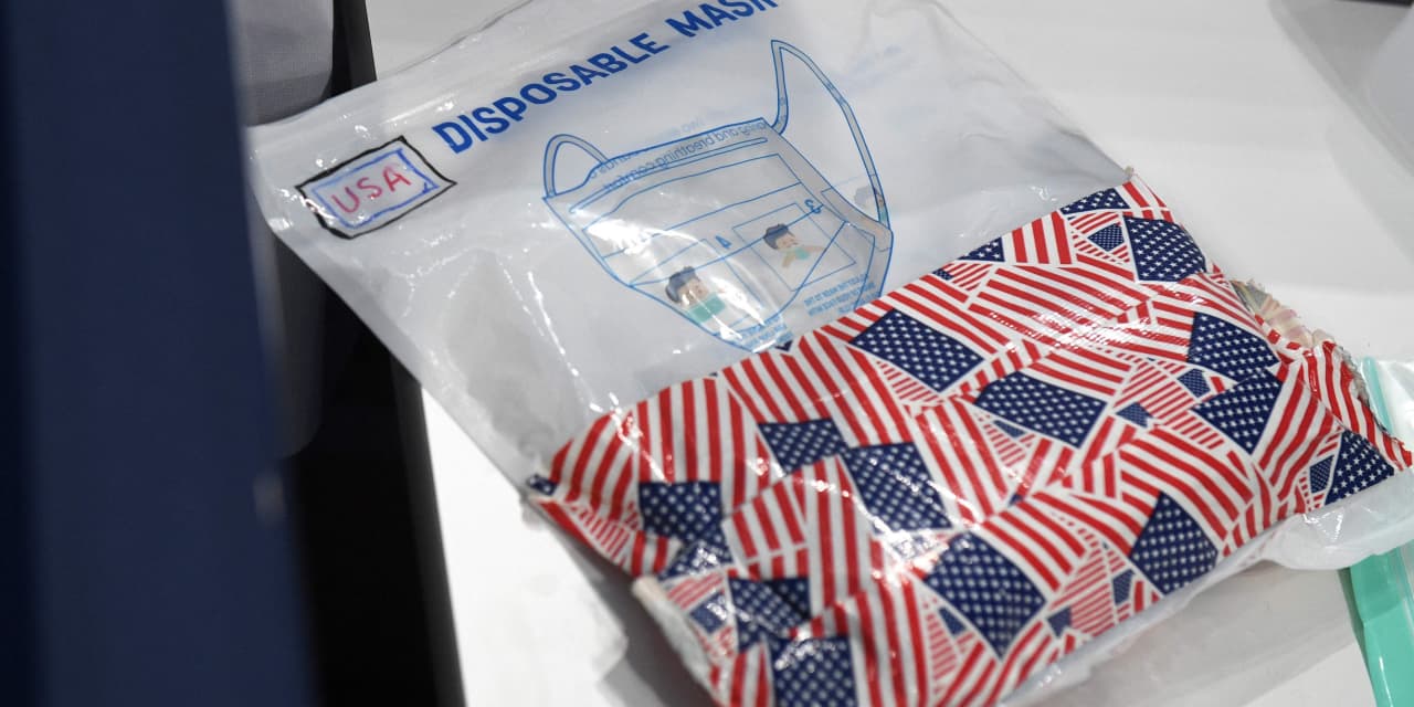 Global tally of COVID cases down 9% in latest week, but infections are still climbing in the U.S.