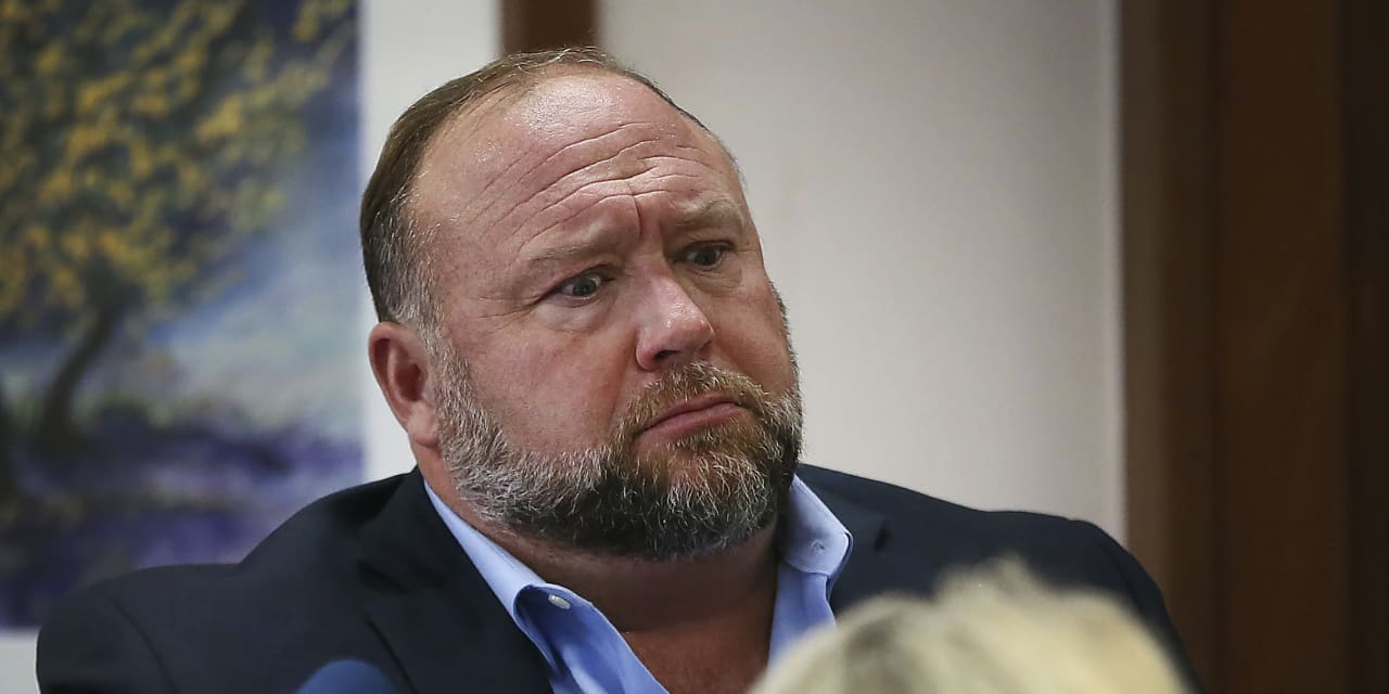Elon Musk restores X account of right-wing conspiracy theorist Alex Jones - Vimarsana News
