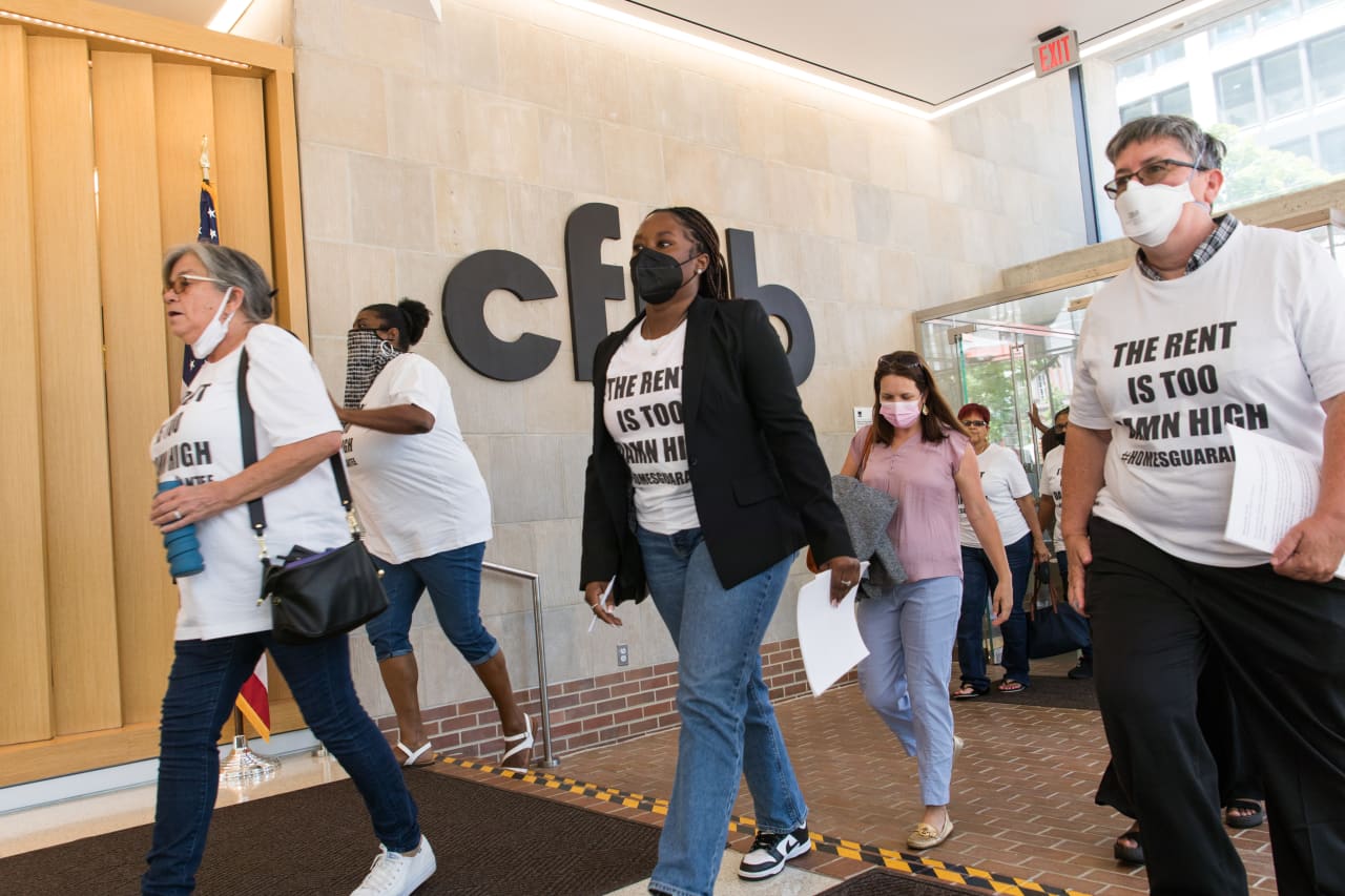 We feel like it's rent gouging': Renters meet with Biden administration  officials to decry steep increases by landlords - MarketWatch