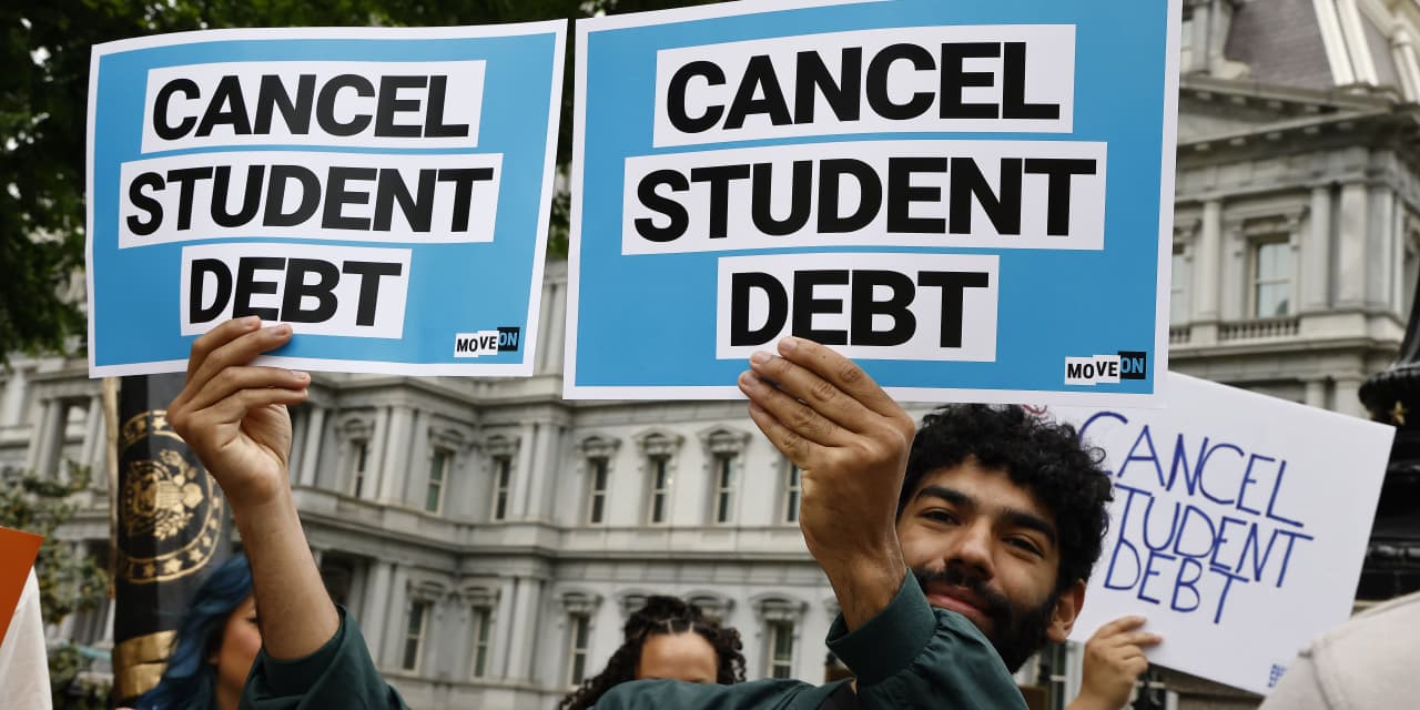 What Biden’s reported pupil debt cancellation plan may imply for debtors