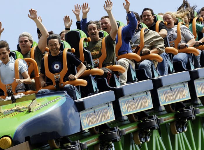 Activist investor wants Six Flags to cash in on its real estate