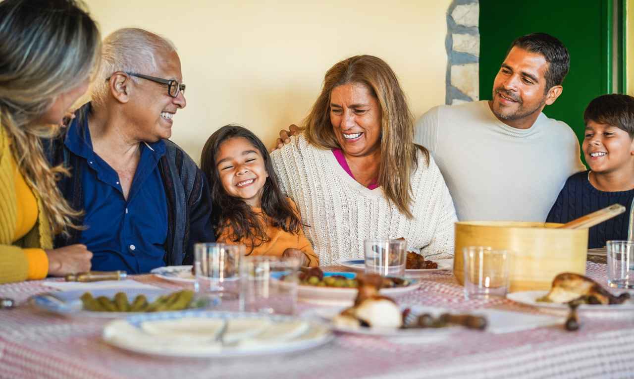 ‘It just doesn’t seem right’: My sister picks up the check for our parents, but later asks me to repay her