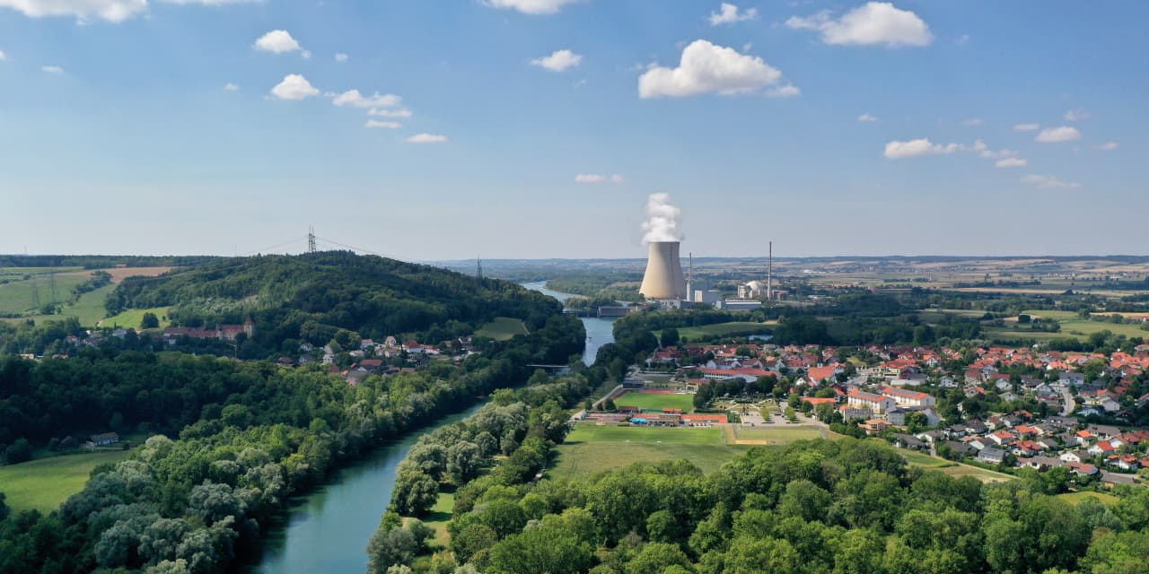 Deutschland wird die letzten drei Kernkraftwerke in einer politischen Kehrtwende betreiben