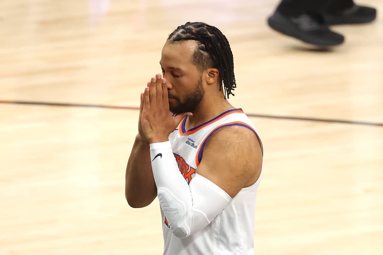 Knicks ticket prices plunge more than 50% ahead of Game 3 at MSG — but not just because Trump’s going