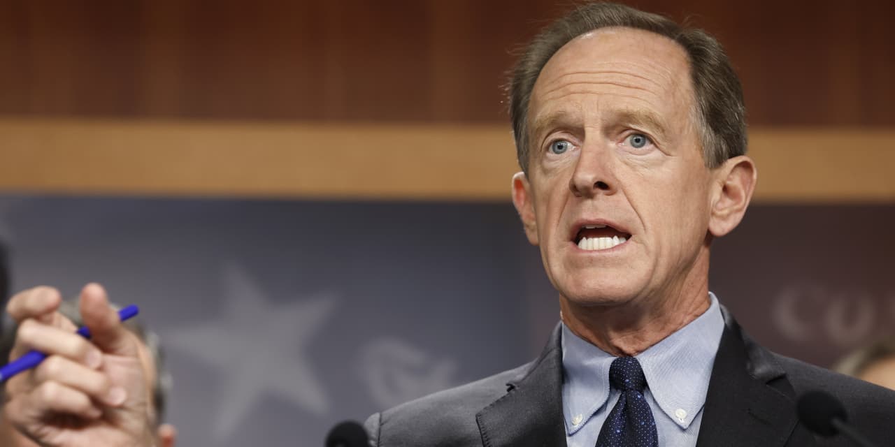 #: Sen. Pat Toomey accuses ESG ratings firms of ‘stonewalling’ Republican investigation