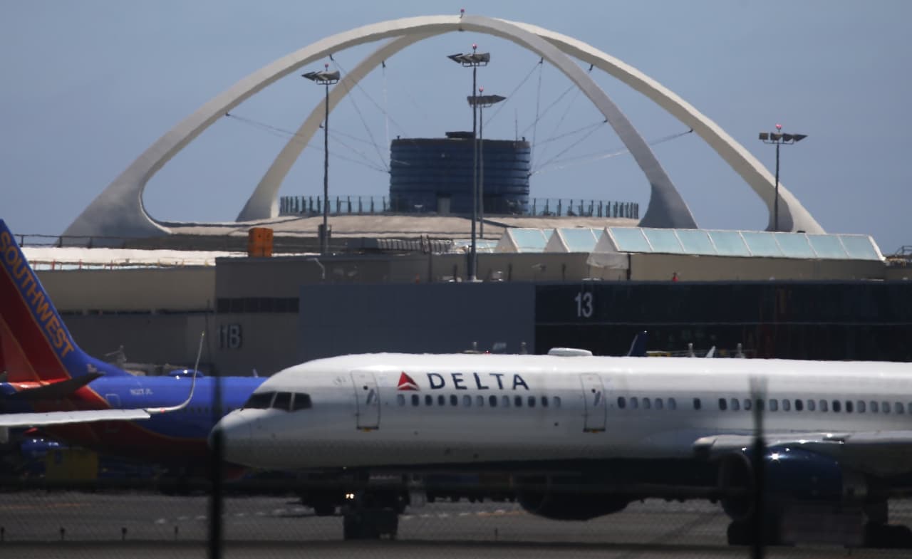 Delta Air is betting on a strong 2025 driven by demand for premium travel