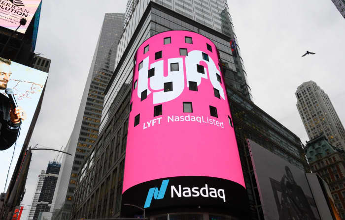 Lyft stock closes lower than 10 for the first time three quarters of its