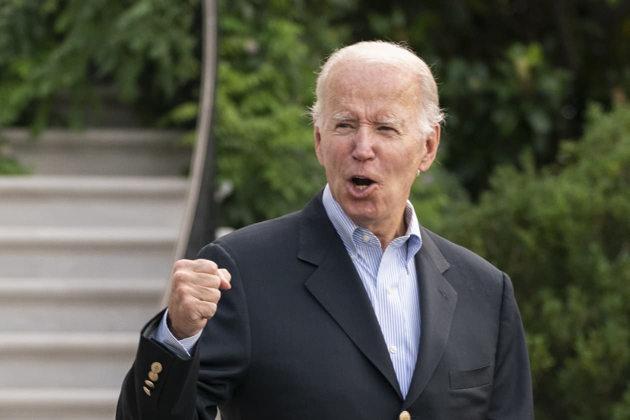 What are Pell grants? Biden student-loan forgiveness climbs to 