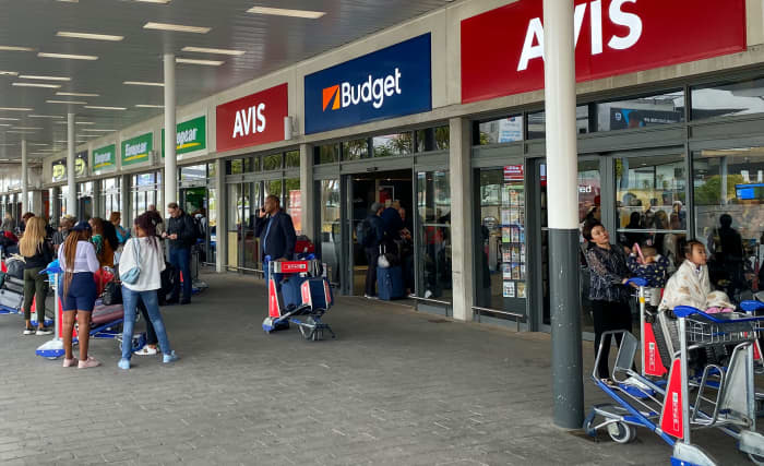 car rental places near me now