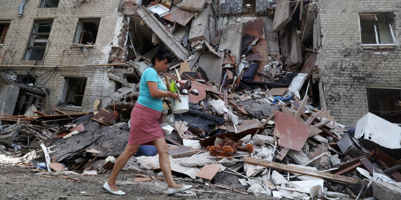 Fears of radiation leak rise as Russia, Ukraine trade claims of attacks at nuclear plant