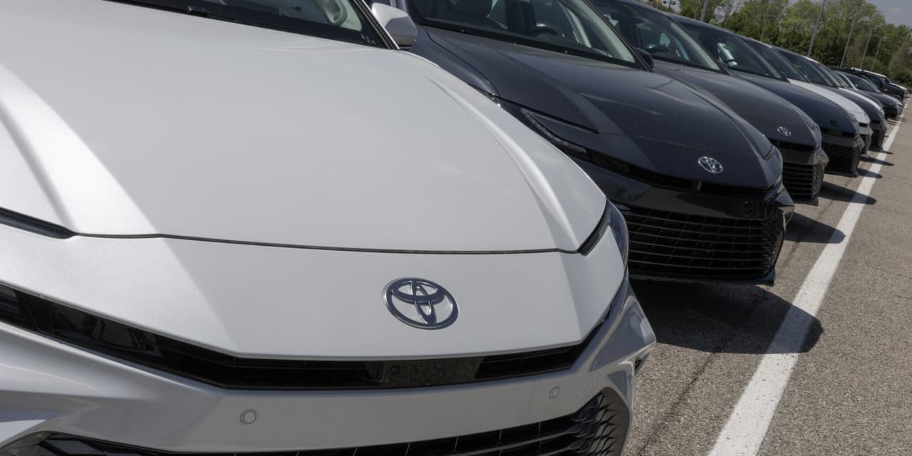 marketwatch.com - Claudia Assis - Hybrids are the breakout star of the U.S. car market as EV demand fades