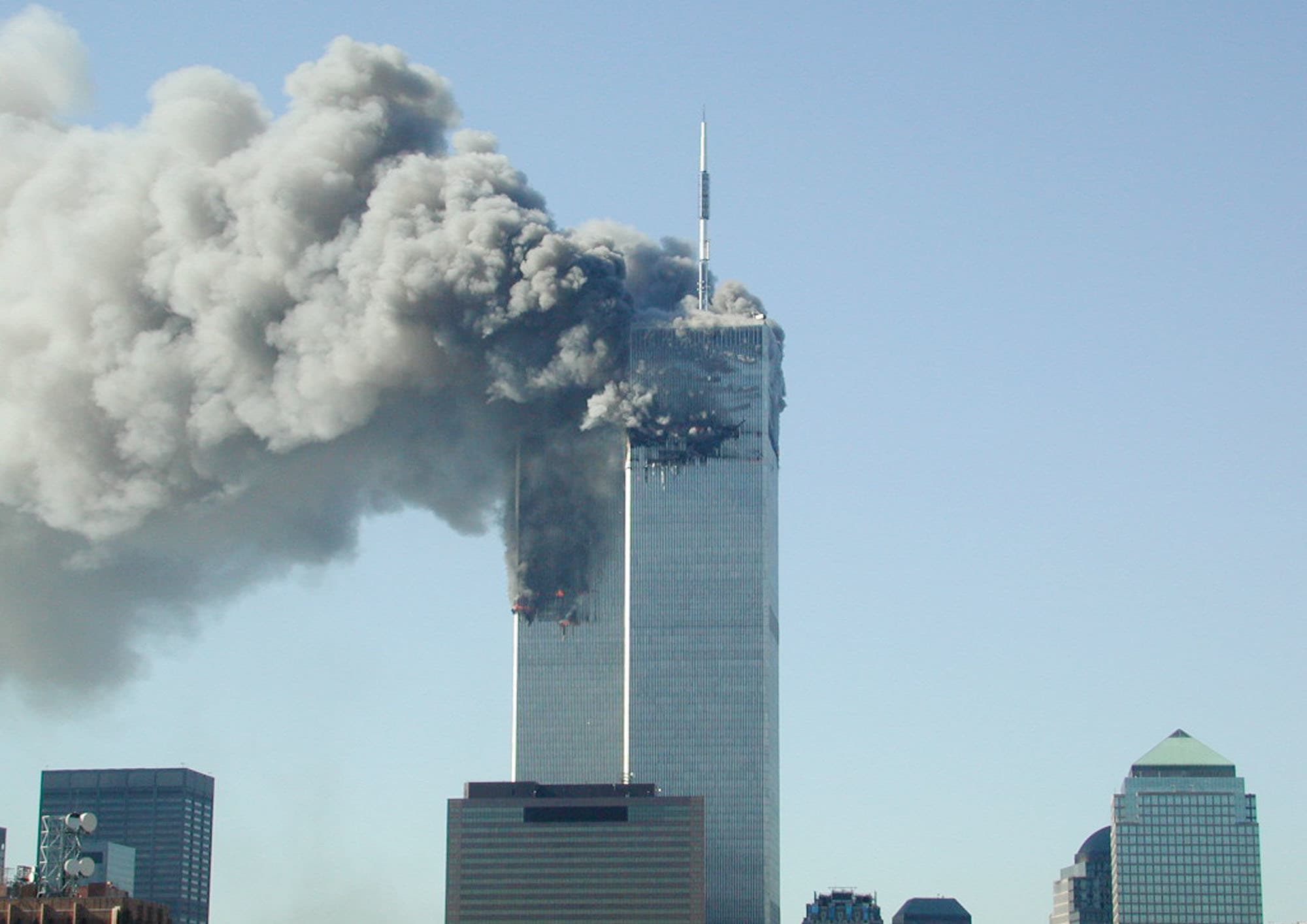 Когда был теракт башни близнецы. Башни-Близнецы 11 сентября 2001. Теракт в США 2001 башни Близнецы. Башня близнецов 11 сентября 2001 год.