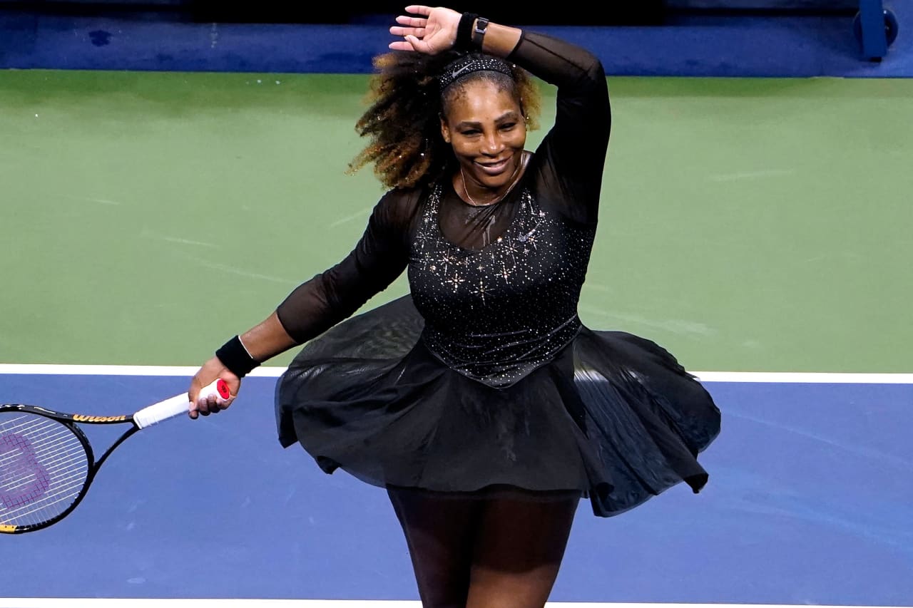 repentino Vulgaridad Min Of course Serena Williams' U.S. Open sneakers have 400 diamonds on them -  MarketWatch