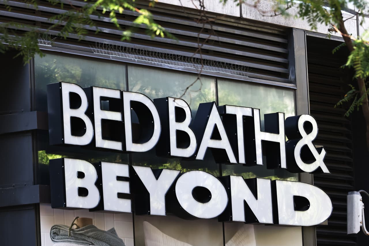 Bed Bath & Beyond CFO plunges to his death, Business and Economy News