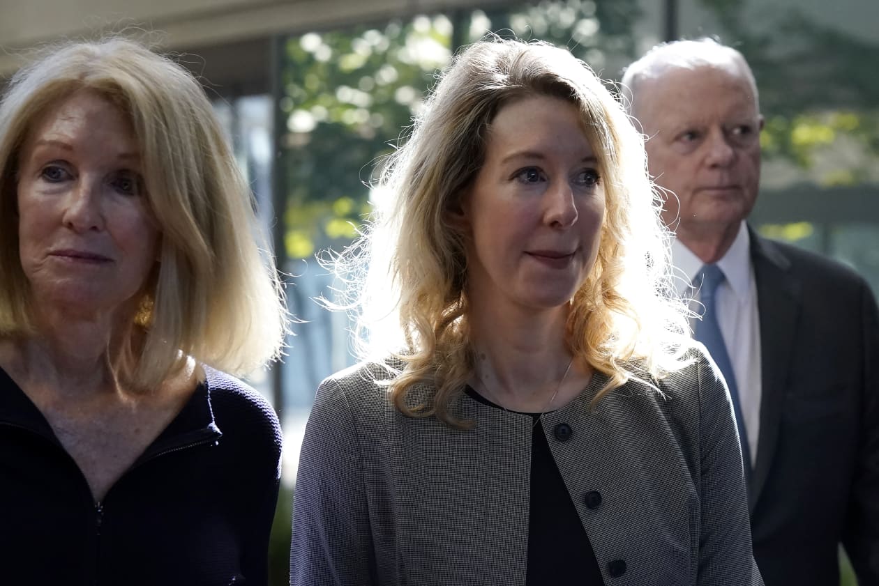 Theranos founder Elizabeth Holmes granted hearing for new trial ...