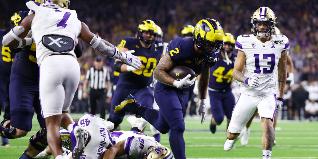 Michigan thumps Washington, 34-13, for first national title since 1997 - Vimarsana News