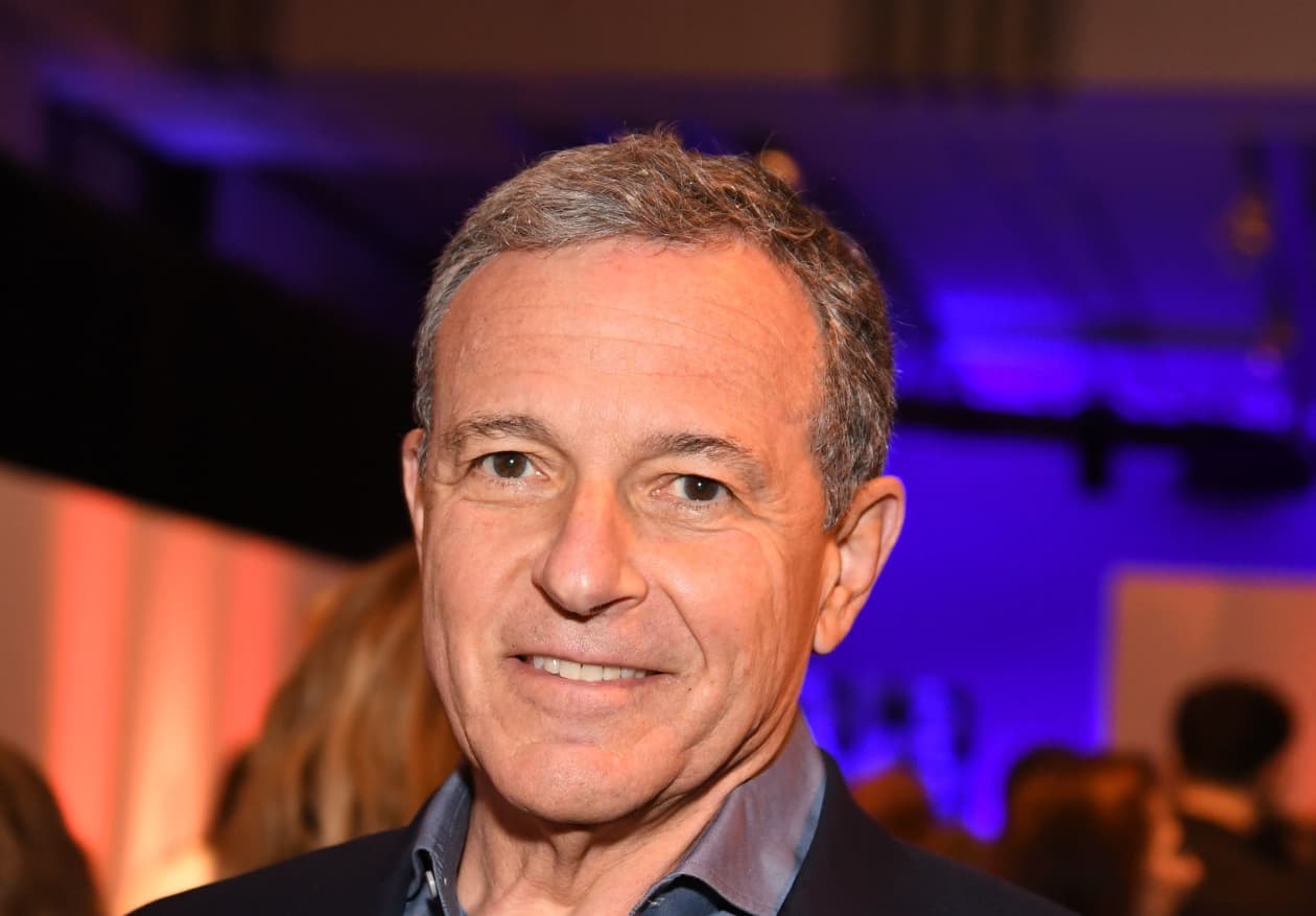 Disney shocker: Bob Iger to return as CEO, Bob Chapek ousted - MarketWatch