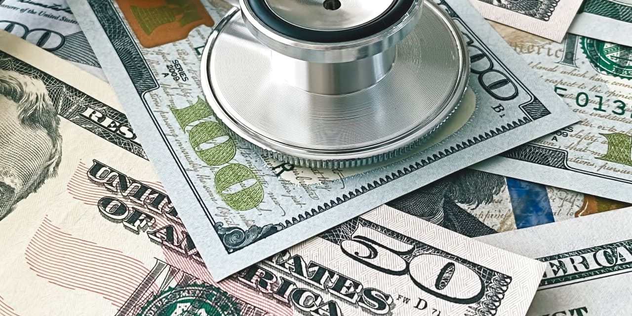 Medicare Advantage brokers rake in $10 billion a year in commissions — but how many people are they helping?