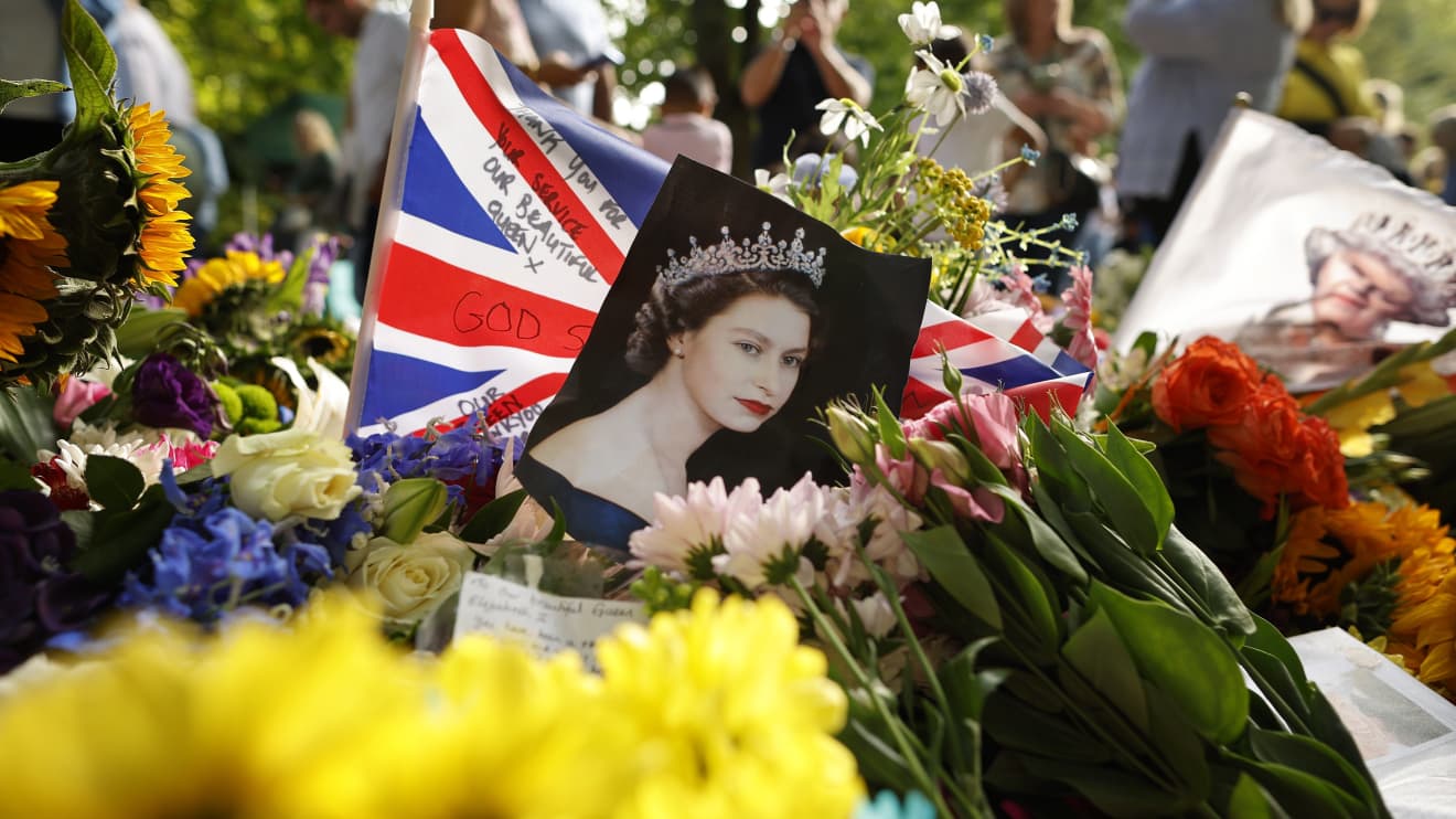 Opinion Why Americans Should Think Twice About Watching Queen Elizabeth Ii S Funeral Marketwatch