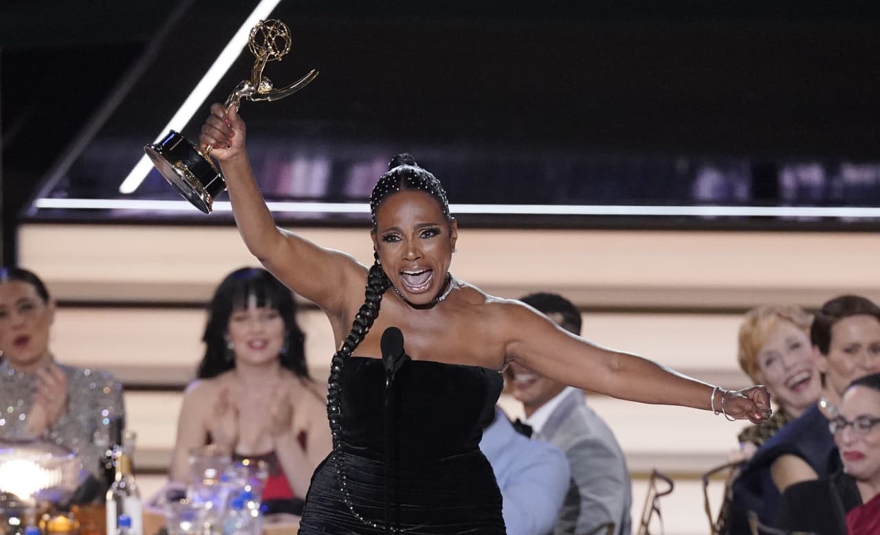 2022 Emmys: Repeat winners, 'Squid Game' surprises, and Sheryl Lee Ralph  steals the show - MarketWatch