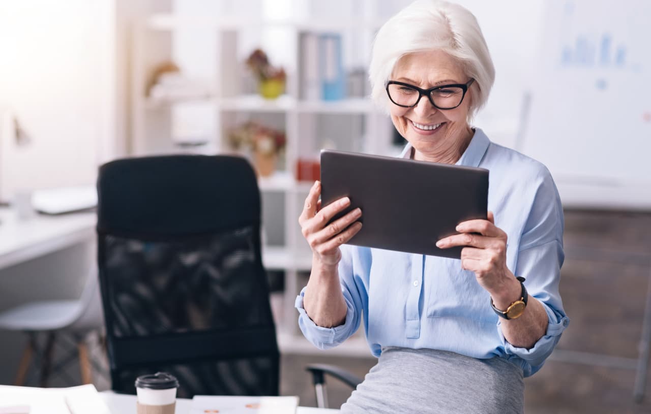 Never Too Old for Tech: 3 Useful Gadgets for the Elderly {2021} - TheArches