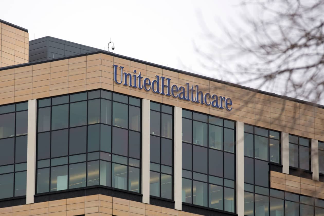 UnitedHealth forecasts 2024 revenues that top expectations MarketWatch