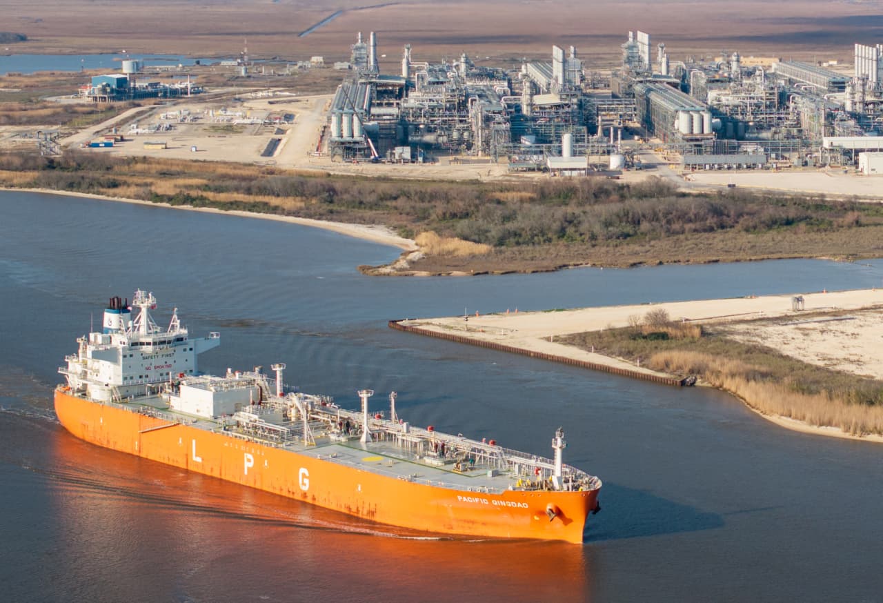 Here’s the long-term case for investing in producers of oil and natural gas