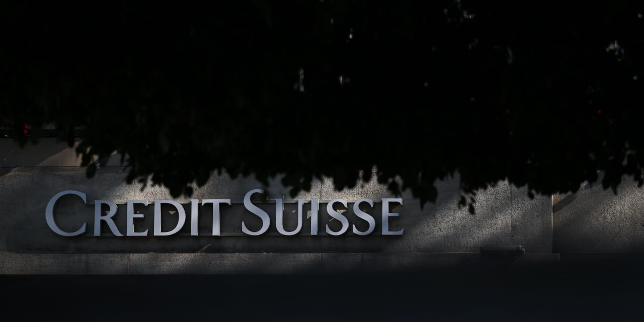 Le Credit Suisse fait des offres de rachat de dette de 2,98 milliards de dollars