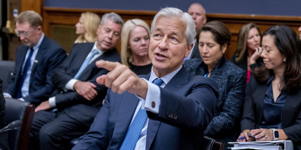 Jamie Dimon says stopping oil and gas funding would be ‘road to hell for America’