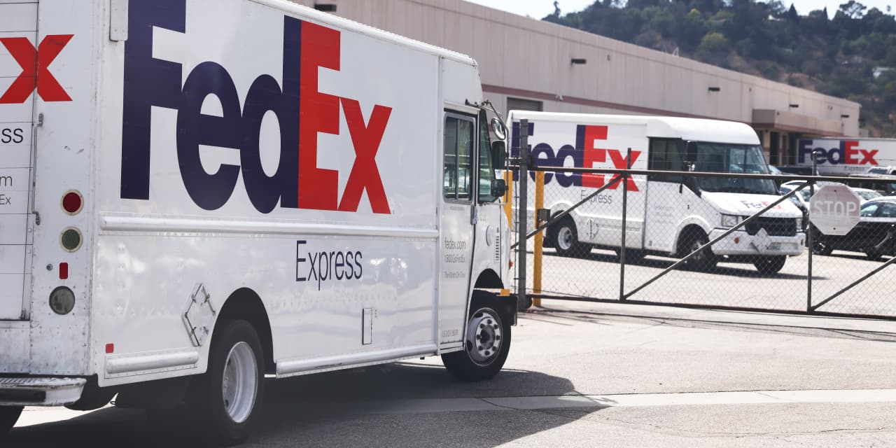 #Earnings Results: FedEx plans up to $2.7 billion in cost cuts, higher shipping rates as demand weakens