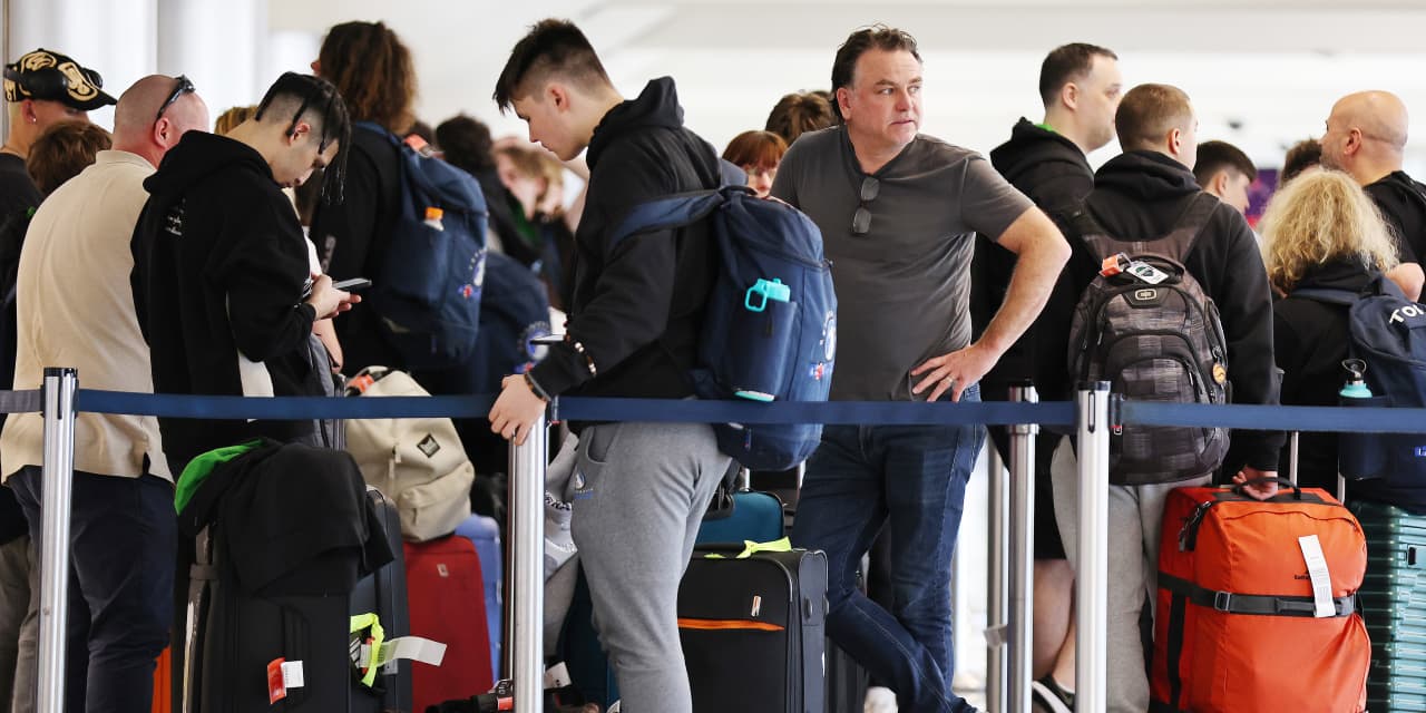 Las quejas contra las aerolíneas alcanzarán un nuevo récord en 2023, dice un grupo de vigilancia