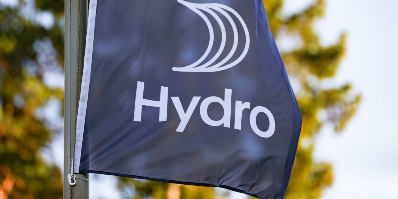 Norsk Hydro to initiate share buyback program