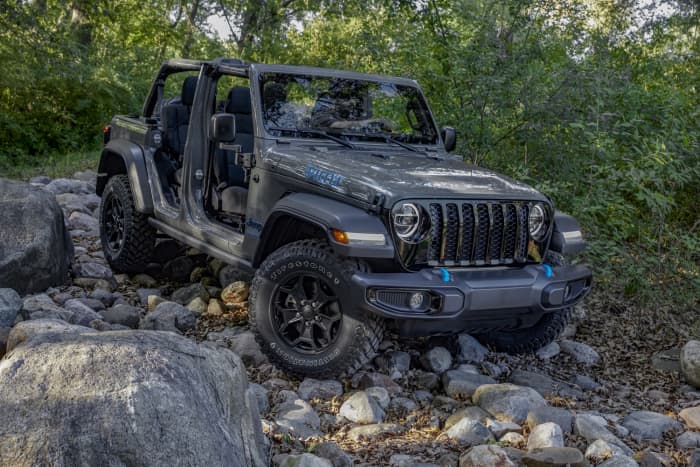 The 2023 Jeep Wrangler Unlimited 4xe plug-in hybrid combines off-road fun  with fuel efficiency - MarketWatch