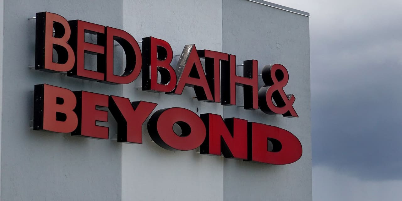 #: S&P downgrades Bed Bath & Beyond, says beleaguered retailer has ‘insufficient funds’ to repay its financial obligations