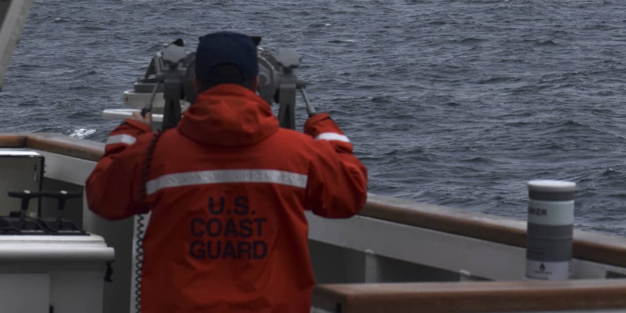 Патруль береговой охраны обнаружил китайские и российские военные корабли у острова Аляска