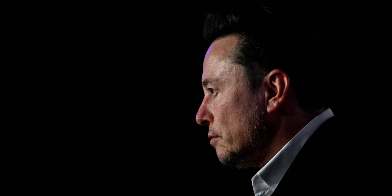 Elon Musk desires voting control of Tesla’s stock, but he is not open about it with investors