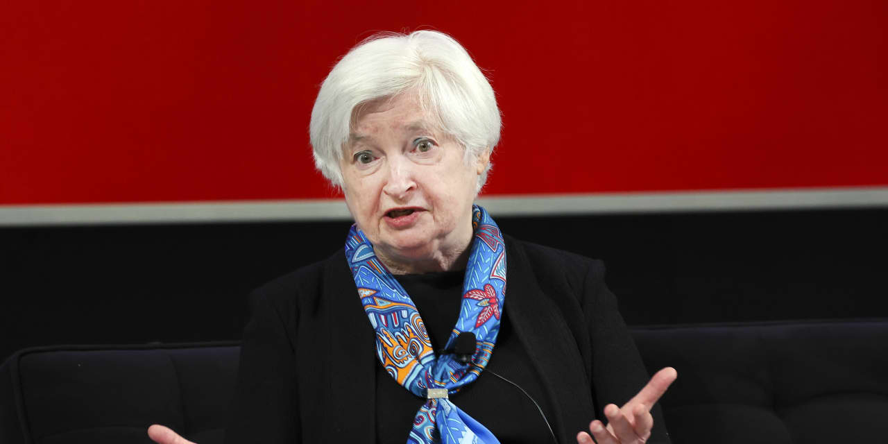 #: White House considering departure of Treasury chief Janet Yellen after the midterms, report says