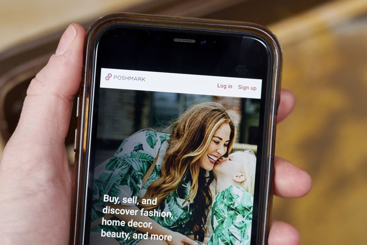 South Korea's Naver to Acquire Fashion Startup Poshmark in $1.2 Billion  Deal - Bloomberg
