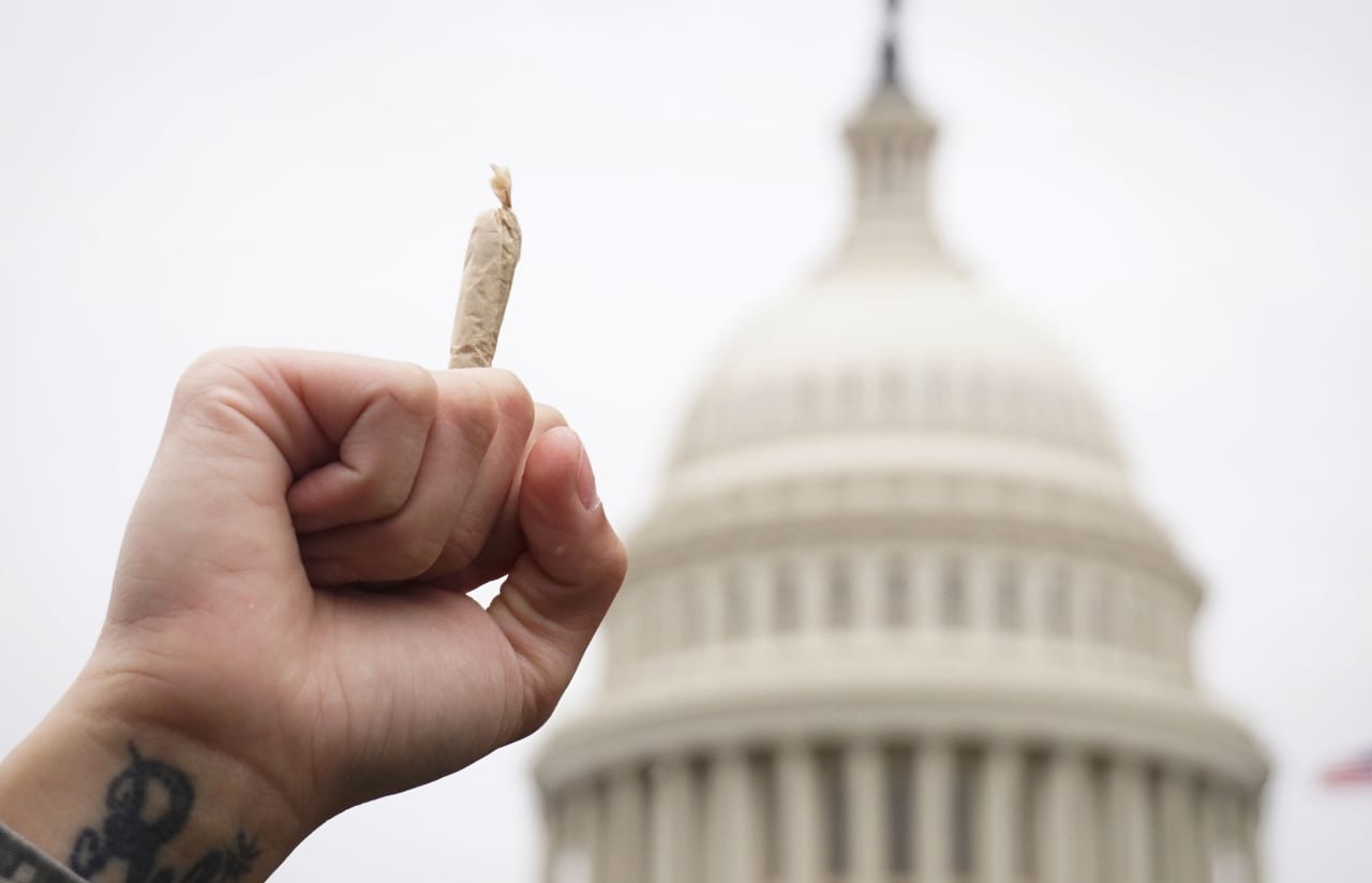Senators Chuck Schumer, Ron Wyden and Cory Booker pushing cannabis legalization bill