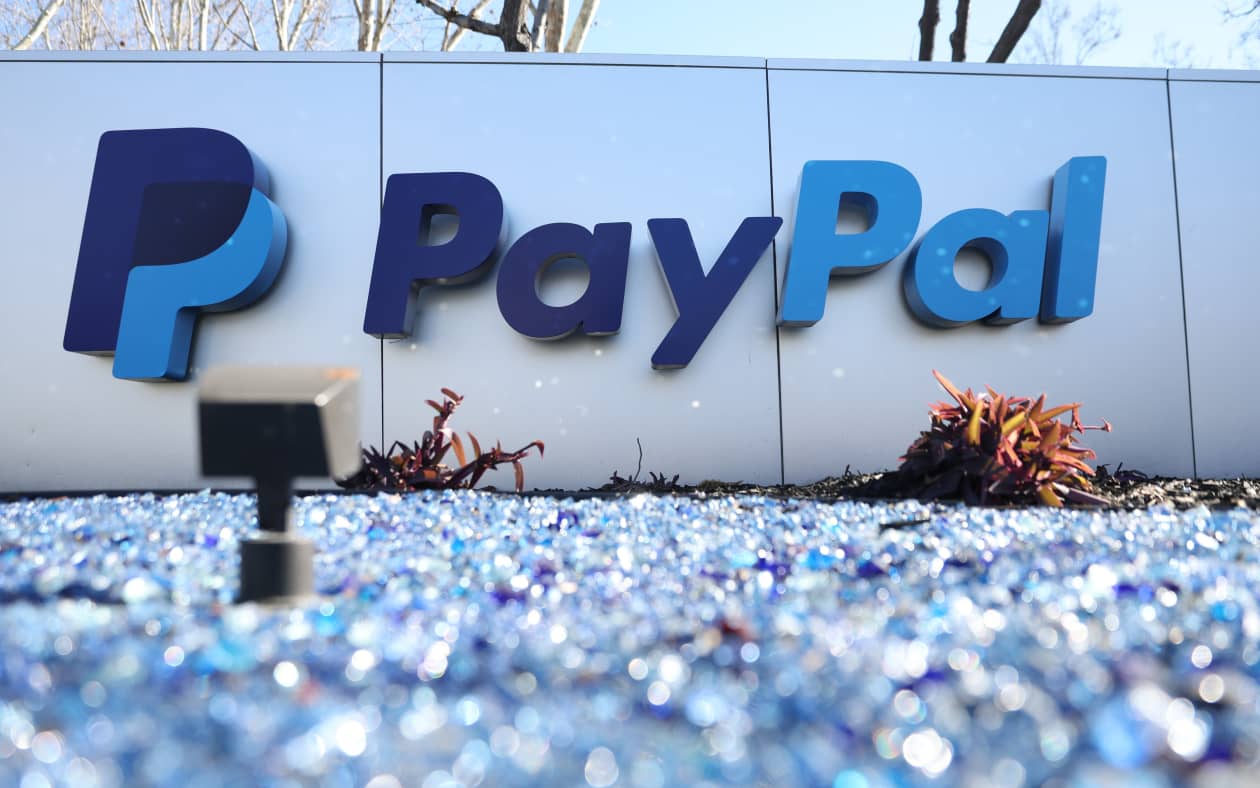 PayPal earnings forecast heads higher, but revenue outlook sends the stock  lower yet again - MarketWatch