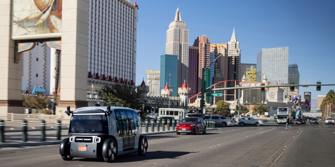 Here’s how Amazon just stepped up its robotaxi competition with Tesla and ...