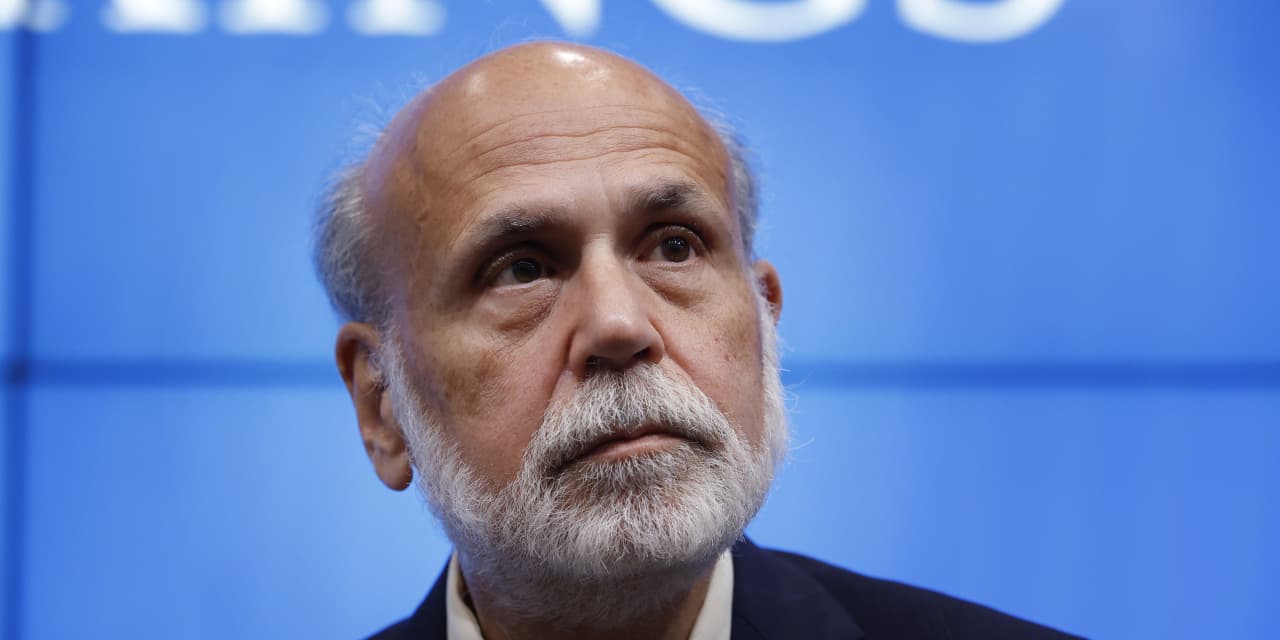 #: Bernanke says Fed shouldn’t use interest rates to ‘fine-tune’ financial stability risks