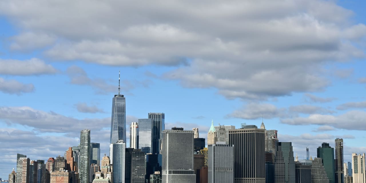Regional bank stocks dragged down by NYCB - Vimarsana News