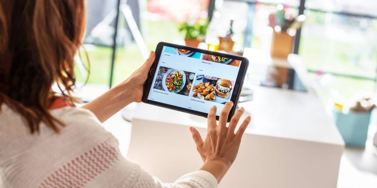 HelloFresh shares plunge to four-year low as problems in U.S. hit profits - Vimarsana News
