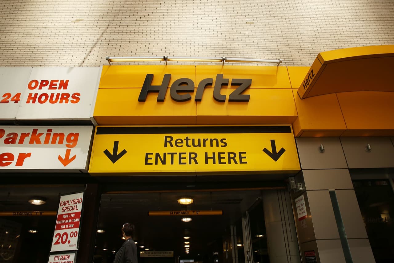 Hertz’s stock sinks as CFO and COO to leave after less than a year in the roles