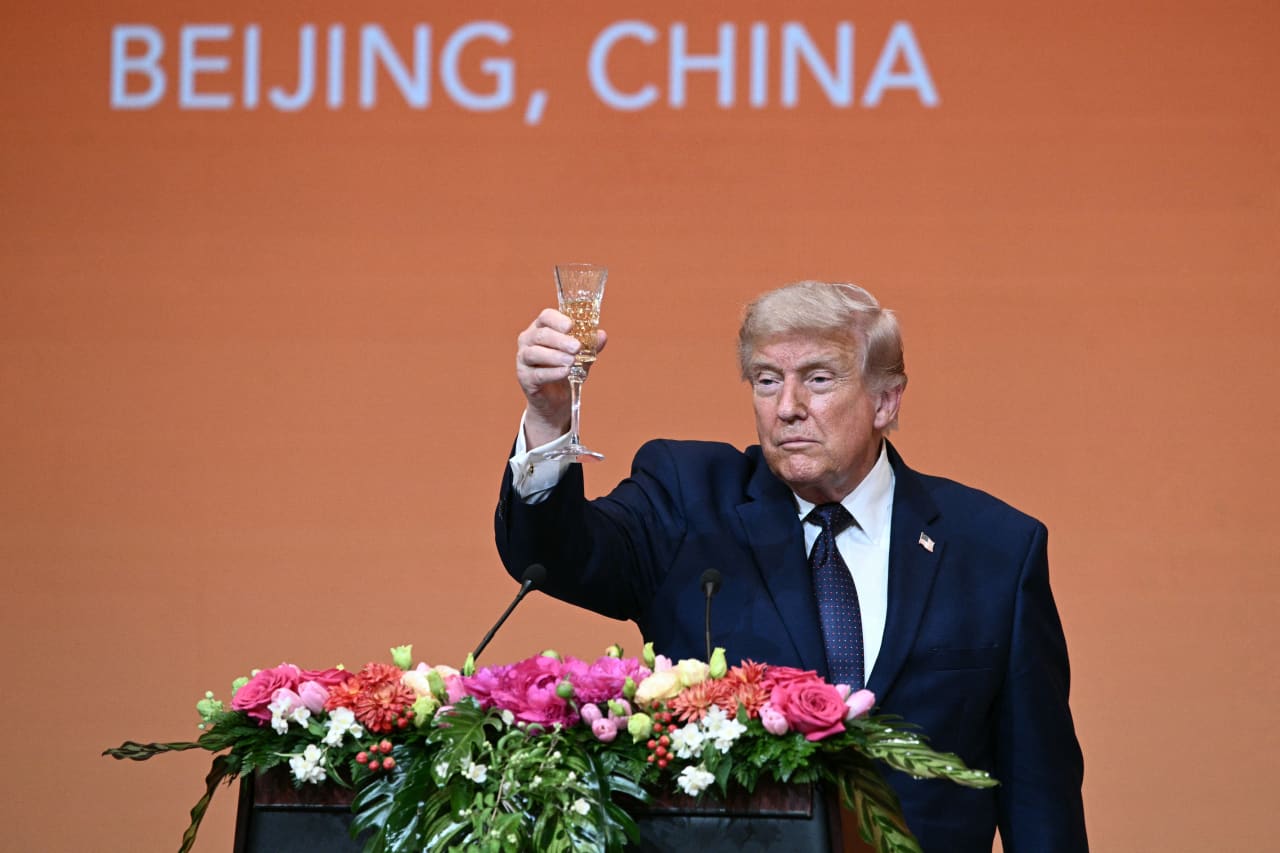 特朗普在访华期间披露此前买入大量波音和英伟达股票