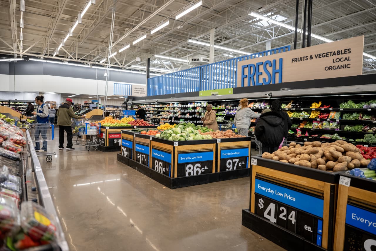 Bank of America’s internal data show the middle class is now feeling the pain of the K-shaped economy