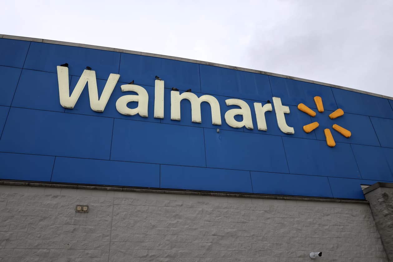 Like Costco, Walmart to sell Medicare Advantage plans