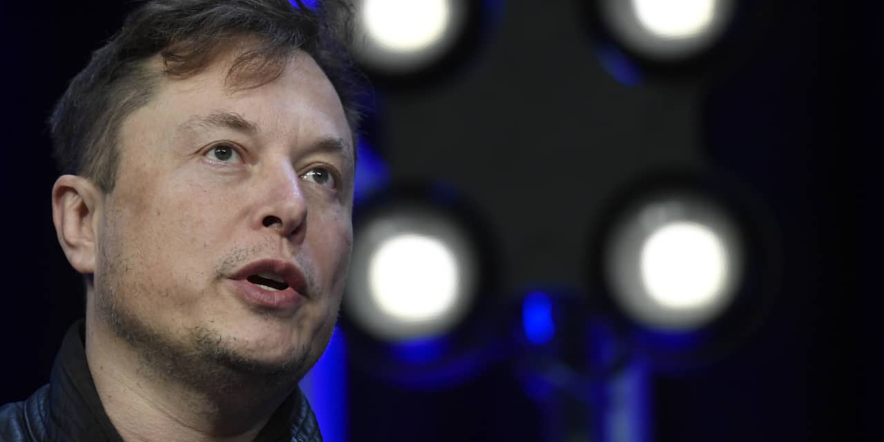 #: Elon Musk completes Twitter purchase, fires CEO and other top execs: reports