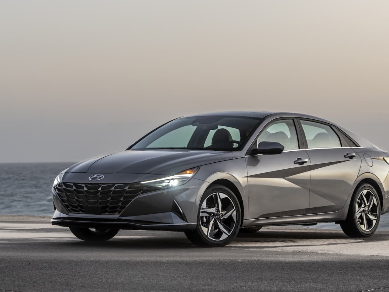Collecting leaves robot Springboard The boldly-styled 2023 Hyundai Elantra Hybrid looks pretty cool and  averages a sweet 54 mpg - MarketWatch
